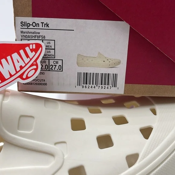 Vans Men’s Slip-On Trk Marshmallow
VN0A5HF8FS8
Sneakers - Picture 16 of 16